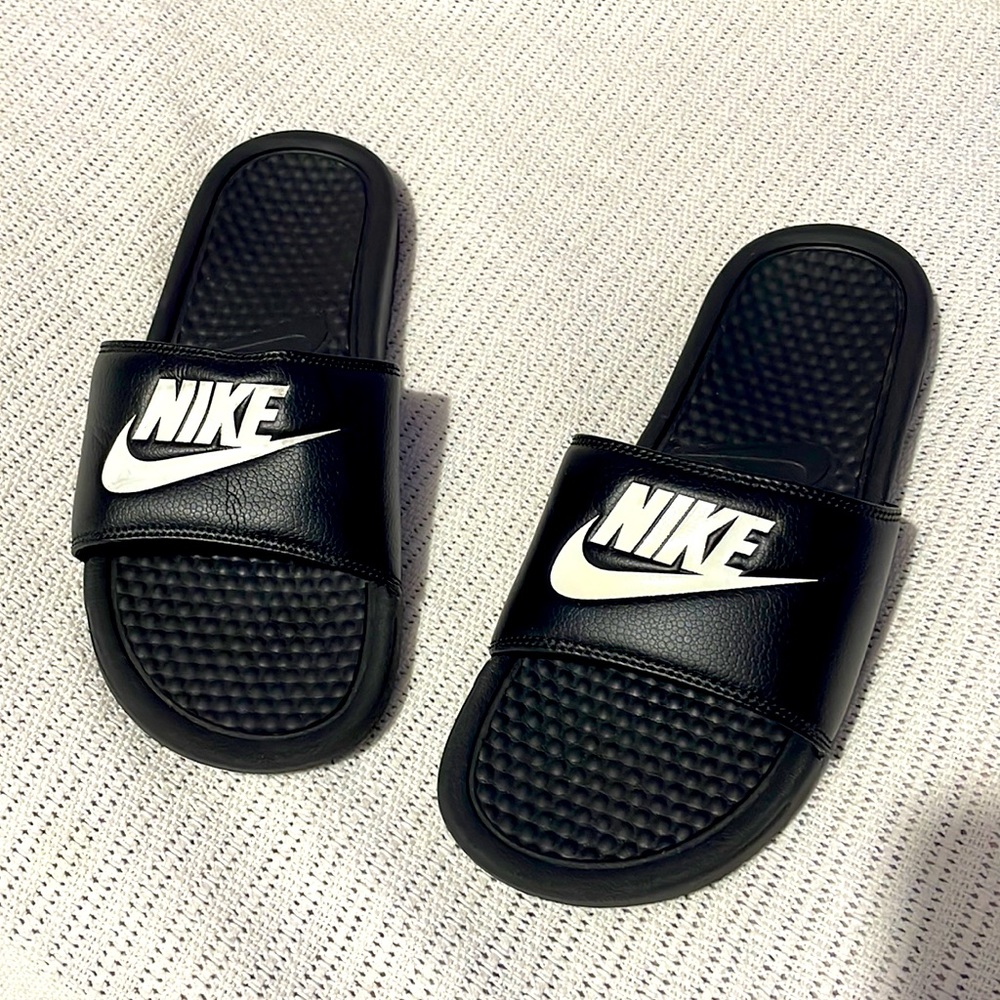 Nike sandals/slides